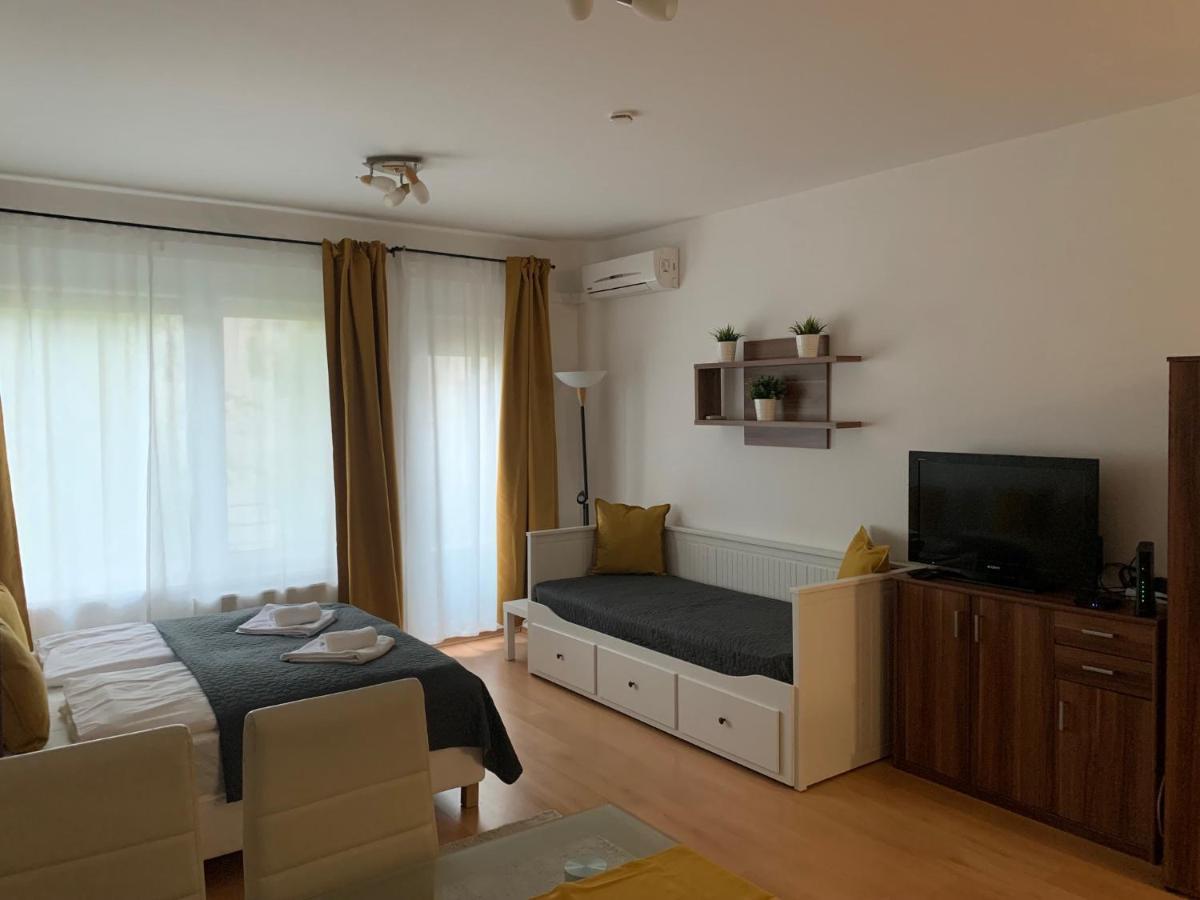 Corvin Fontana Apartment Budapest Exterior foto